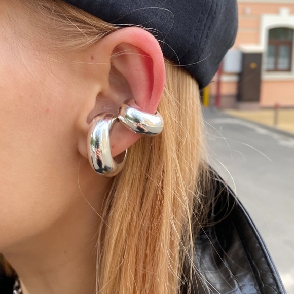 JoDie Ear Cuff - Picture 2 of 3